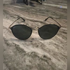 Women’s Ray Ban sunglasses